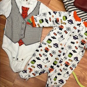Baby Holiday Pair Thanksgiving Halloween Size 0-3 months